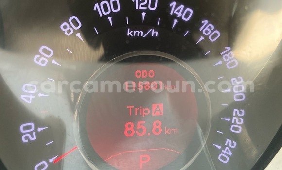 Buy Import Kia Sportage White Car in Douala in Littoral Cameroon Buy Import Kia Sportage White Car in Douala in Littoral Cameroon