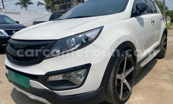 Buy Import Kia Sportage White Car in Douala in Littoral Cameroon Buy Import Kia Sportage White Car in Douala in Littoral Cameroon
