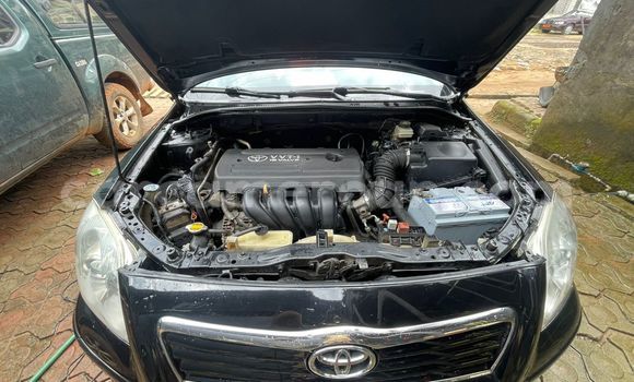 Sayi Na hannu Toyota Avensis Black Mota in Douala a Ƙasar Kamaru Sayi Na hannu Toyota Avensis Black Mota in Douala a Ƙasar Kamaru
