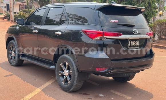 Acheter Import Voiture Toyota Fortuner Noir à Douala, Littoral Cameroon
