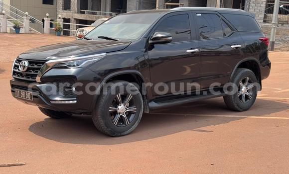 Acheter Import Voiture Toyota Fortuner Noir à Douala, Littoral Cameroon Acheter Import Voiture Toyota Fortuner Noir à Douala, Littoral Cameroon