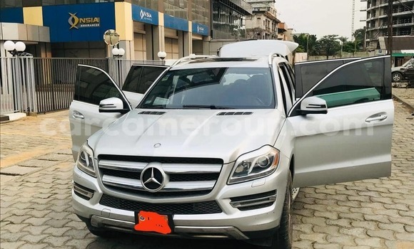 Buy Used Mercedes‒Benz GL–Class White Car in Douala in Littoral Cameroon