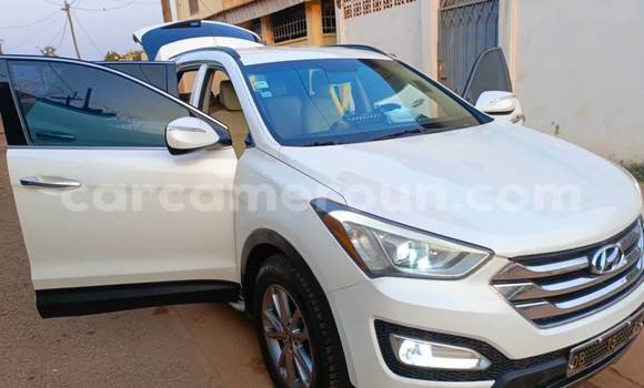 Buy Used Hyundai Santa Fe White Car in Yaounde in Central Cameroon