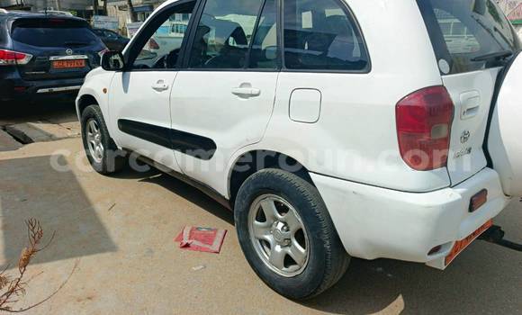 Acheter Occasion Voiture Toyota RAV4 Blanc à Yaoundé, Central Cameroon Acheter Occasion Voiture Toyota RAV4 Blanc à Yaoundé, Central Cameroon