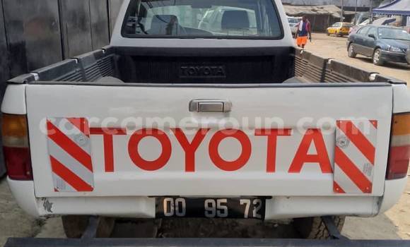 Buy Used Toyota Pickup White Car in Yaounde in Central Cameroon Buy Used Toyota Pickup White Car in Yaounde in Central Cameroon