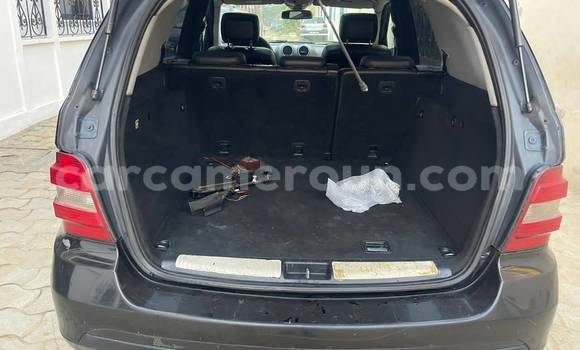Acheter Occasion Voiture Mercedes‒Benz ML–Class Noir à Yaoundé, Central Cameroon Acheter Occasion Voiture Mercedes‒Benz ML–Class Noir à Yaoundé, Central Cameroon