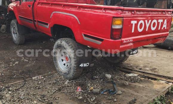 Acheter Occasion Voiture Toyota Picnic Rouge à Yaoundé, Central Cameroon Acheter Occasion Voiture Toyota Picnic Rouge à Yaoundé, Central Cameroon