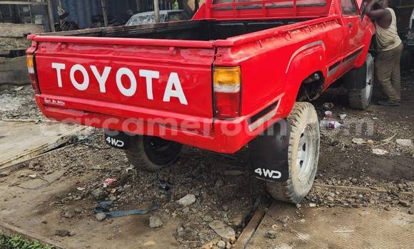 Acheter Occasion Voiture Toyota Picnic Rouge à Yaoundé, Central Cameroon Acheter Occasion Voiture Toyota Picnic Rouge à Yaoundé, Central Cameroon