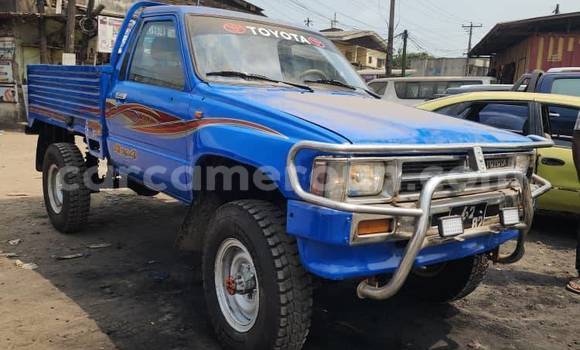 Acheter Occasion Voiture Toyota Pickup Bleu à Yaoundé, Central Cameroon Acheter Occasion Voiture Toyota Pickup Bleu à Yaoundé, Central Cameroon