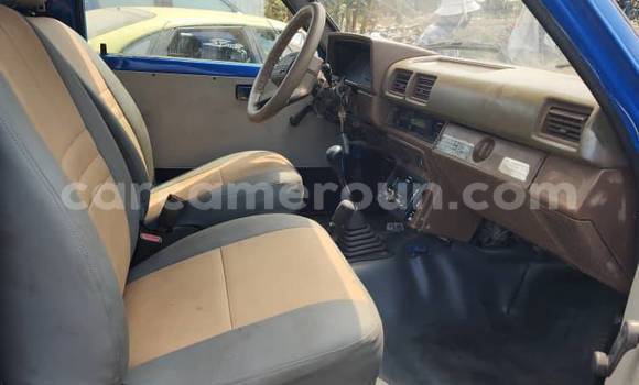 Acheter Occasion Voiture Toyota Pickup Bleu à Yaoundé, Central Cameroon Acheter Occasion Voiture Toyota Pickup Bleu à Yaoundé, Central Cameroon