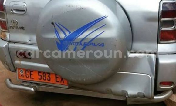 Sayi Na hannu Toyota RAV4 Azurfa Mota in Yaounde a Babban Kamaru Sayi Na hannu Toyota RAV4 Azurfa Mota in Yaounde a Babban Kamaru