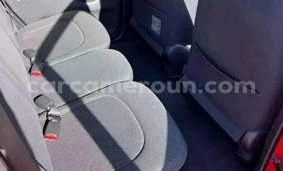 Acheter Occasion Voiture Toyota Yaris Rouge à Yaoundé, Central Cameroon Acheter Occasion Voiture Toyota Yaris Rouge à Yaoundé, Central Cameroon