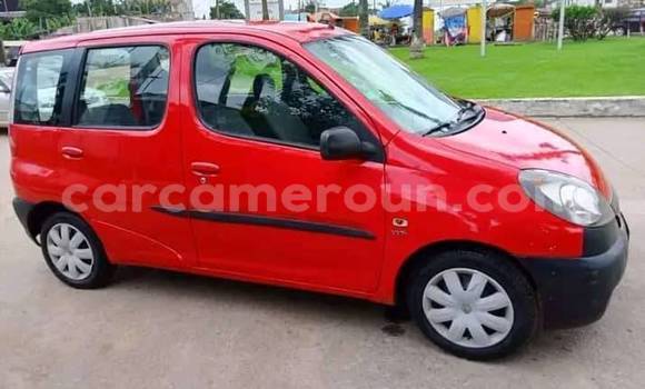 Acheter Occasion Voiture Toyota Yaris Rouge à Yaoundé, Central Cameroon Acheter Occasion Voiture Toyota Yaris Rouge à Yaoundé, Central Cameroon