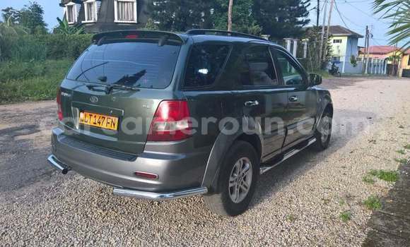 Acheter Occasion Voiture Kia Sorento Noir à Yaoundé, Central Cameroon Acheter Occasion Voiture Kia Sorento Noir à Yaoundé, Central Cameroon