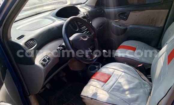 Acheter Occasion Voiture Toyota Yaris Verso Bleu à Yaoundé, Central Cameroon Acheter Occasion Voiture Toyota Yaris Verso Bleu à Yaoundé, Central Cameroon