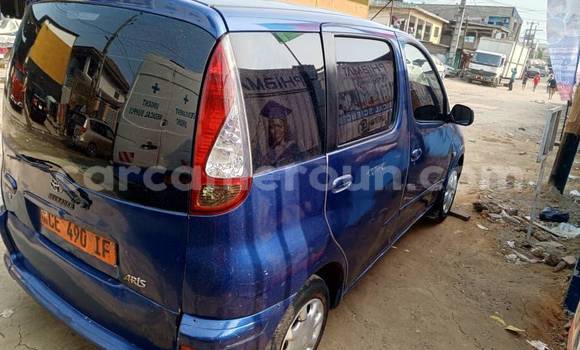 Acheter Occasion Voiture Toyota Yaris Verso Bleu à Yaoundé, Central Cameroon Acheter Occasion Voiture Toyota Yaris Verso Bleu à Yaoundé, Central Cameroon