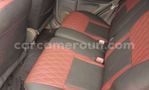 Acheter Occasion Voiture Toyota RAV4 Rouge à Yaoundé, Central Cameroon Acheter Occasion Voiture Toyota RAV4 Rouge à Yaoundé, Central Cameroon