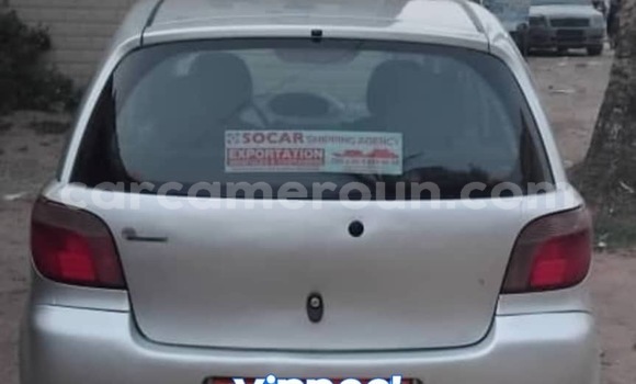 Sayi Na hannu Toyota Yaris Azurfa Mota in Douala a Ƙasar Kamaru Sayi Na hannu Toyota Yaris Azurfa Mota in Douala a Ƙasar Kamaru