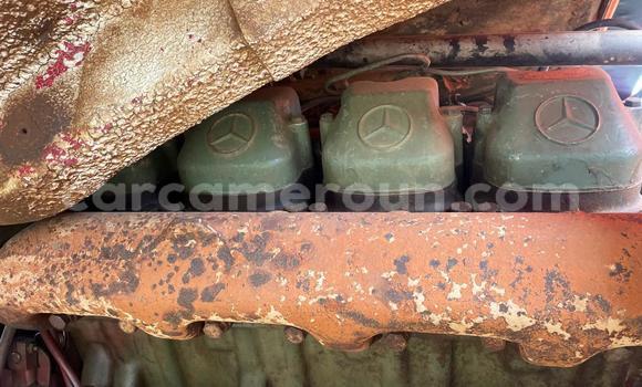 Sayi Imported Mercedes‒Benz 2628 Sauran Babbar mota in Douala a Ƙasar Kamaru Sayi Imported Mercedes‒Benz 2628 Sauran Babbar mota in Douala a Ƙasar Kamaru