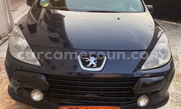 Sayi Na hannu Peugeot 308 Black Mota in Douala a Ƙasar Kamaru