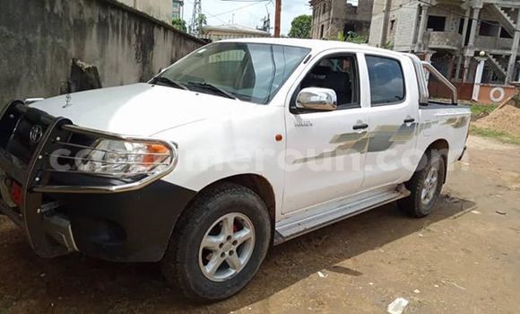 Acheter Occasion Voiture Toyota Hilux Blanc à Yaoundé, Central Cameroon Acheter Occasion Voiture Toyota Hilux Blanc à Yaoundé, Central Cameroon