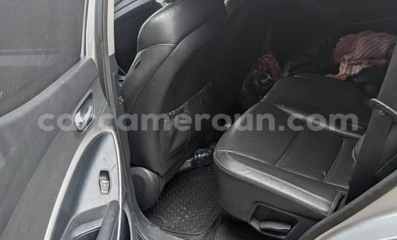 Sayi Na hannu Hyundai Santa Fe Azurfa Mota in Douala a Ƙasar Kamaru Sayi Na hannu Hyundai Santa Fe Azurfa Mota in Douala a Ƙasar Kamaru