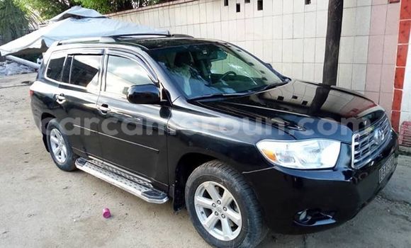 Acheter Occasion Voiture Toyota Highlander Noir à Yaoundé, Central Cameroon Acheter Occasion Voiture Toyota Highlander Noir à Yaoundé, Central Cameroon