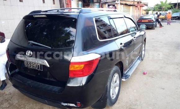 Acheter Occasion Voiture Toyota Highlander Noir à Yaoundé, Central Cameroon Acheter Occasion Voiture Toyota Highlander Noir à Yaoundé, Central Cameroon