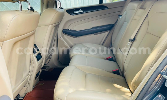 Sayi Na hannu Mercedes‒Benz ML–Class Sauran Mota in Douala a Ƙasar Kamaru Sayi Na hannu Mercedes‒Benz ML–Class Sauran Mota in Douala a Ƙasar Kamaru