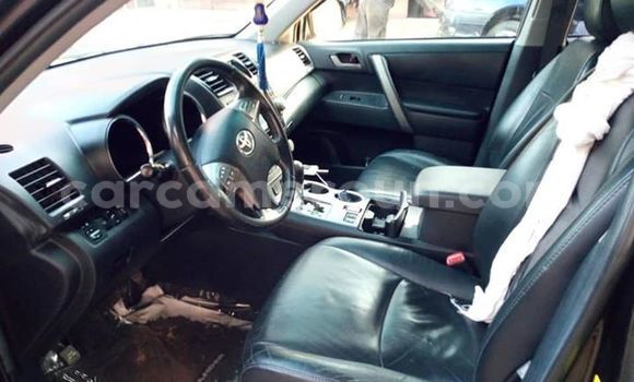 Acheter Occasion Voiture Toyota Highlander Noir à Yaoundé, Central Cameroon Acheter Occasion Voiture Toyota Highlander Noir à Yaoundé, Central Cameroon