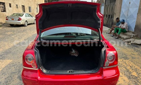 Sayi Na hannu Toyota Avensis Red Mota in Douala a Ƙasar Kamaru Sayi Na hannu Toyota Avensis Red Mota in Douala a Ƙasar Kamaru