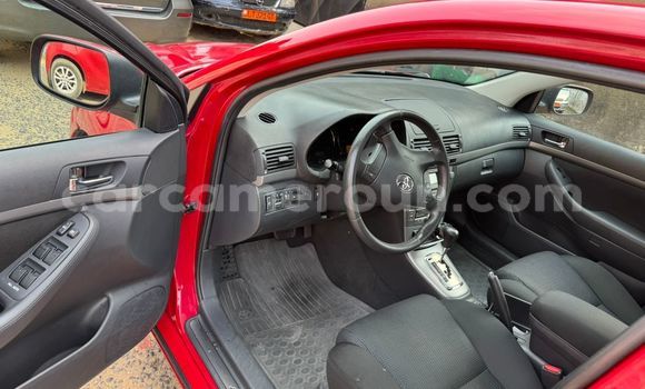Sayi Na hannu Toyota Avensis Red Mota in Douala a Ƙasar Kamaru Sayi Na hannu Toyota Avensis Red Mota in Douala a Ƙasar Kamaru