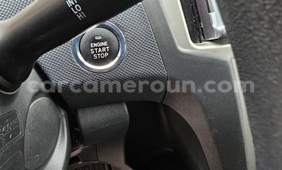 Sayi Na hannu Toyota Vitz Black Mota in Douala a Ƙasar Kamaru Sayi Na hannu Toyota Vitz Black Mota in Douala a Ƙasar Kamaru