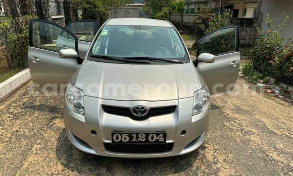 Sayi Na hannu Toyota Auris Azurfa Mota in Douala a Ƙasar Kamaru Sayi Na hannu Toyota Auris Azurfa Mota in Douala a Ƙasar Kamaru