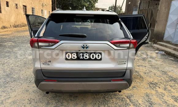 Sayi Na hannu Toyota RAV4 Sauran Mota in Douala a Ƙasar Kamaru Sayi Na hannu Toyota RAV4 Sauran Mota in Douala a Ƙasar Kamaru