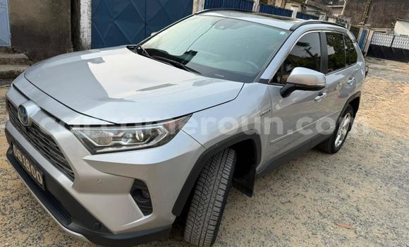 Sayi Na hannu Toyota RAV4 Sauran Mota in Douala a Ƙasar Kamaru Sayi Na hannu Toyota RAV4 Sauran Mota in Douala a Ƙasar Kamaru