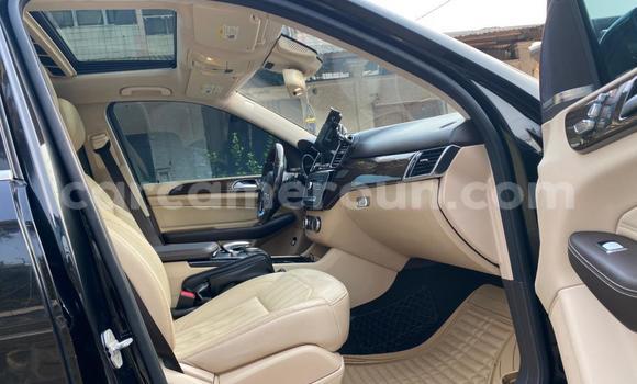 Sayi Na hannu Mercedes‒Benz GLE Black Mota in Douala a Ƙasar Kamaru Sayi Na hannu Mercedes‒Benz GLE Black Mota in Douala a Ƙasar Kamaru