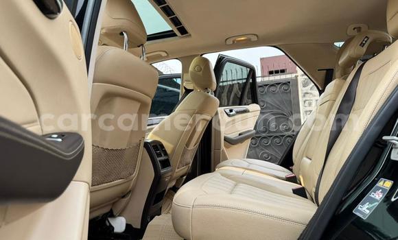 Sayi Na hannu Mercedes‒Benz GLE Black Mota in Douala a Ƙasar Kamaru Sayi Na hannu Mercedes‒Benz GLE Black Mota in Douala a Ƙasar Kamaru