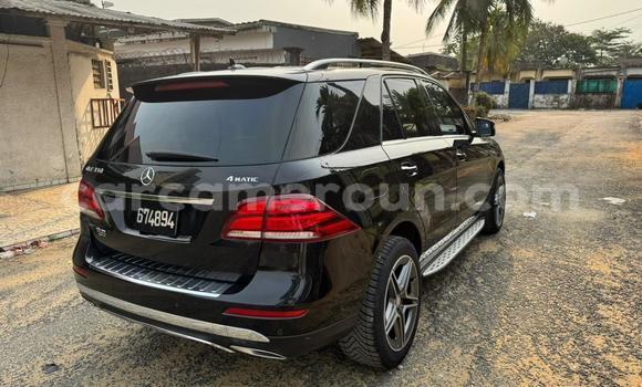 Sayi Na hannu Mercedes‒Benz GLE Black Mota in Douala a Ƙasar Kamaru Sayi Na hannu Mercedes‒Benz GLE Black Mota in Douala a Ƙasar Kamaru