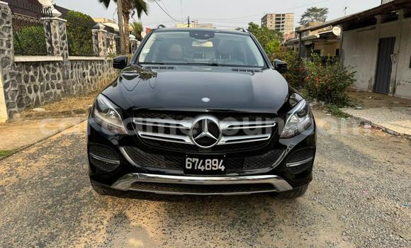 Sayi Na hannu Mercedes‒Benz GLE Black Mota in Douala a Ƙasar Kamaru Sayi Na hannu Mercedes‒Benz GLE Black Mota in Douala a Ƙasar Kamaru