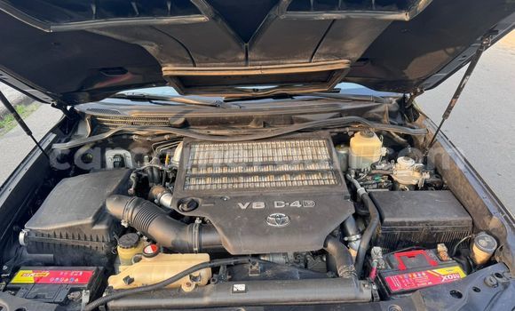 Sayi Na hannu Toyota Land Cruiser Prado Black Mota in Douala a Ƙasar Kamaru Sayi Na hannu Toyota Land Cruiser Prado Black Mota in Douala a Ƙasar Kamaru