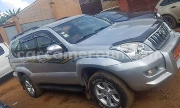 Acheter Occasion Voiture Toyota Land Cruiser Prado Gris à Yaoundé, Central Cameroon Acheter Occasion Voiture Toyota Land Cruiser Prado Gris à Yaoundé, Central Cameroon