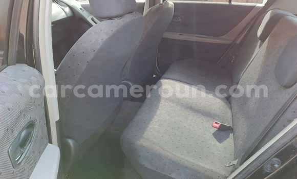 Sayi Na hannu Toyota Vitz Black Mota in Douala a Ƙasar Kamaru Sayi Na hannu Toyota Vitz Black Mota in Douala a Ƙasar Kamaru