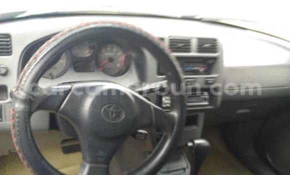 Acheter Occasion Voiture Toyota RAV4 Noir à Yaoundé, Central Cameroon Acheter Occasion Voiture Toyota RAV4 Noir à Yaoundé, Central Cameroon