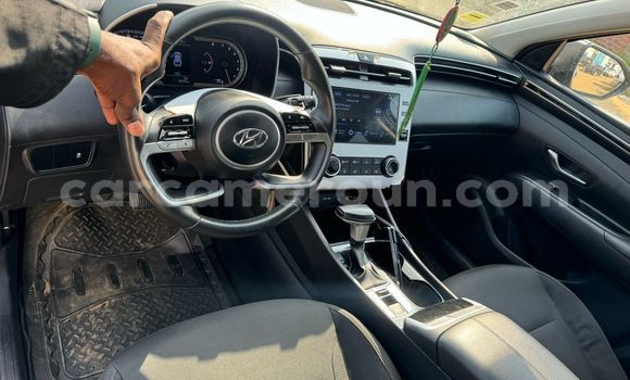 Sayi Na hannu Hyundai Tucson Azurfa Mota in Douala a Ƙasar Kamaru Sayi Na hannu Hyundai Tucson Azurfa Mota in Douala a Ƙasar Kamaru