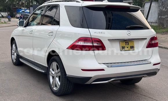 Sayi Na hannu Mercedes‒Benz ML–Class White Mota in Douala a Ƙasar Kamaru Sayi Na hannu Mercedes‒Benz ML–Class White Mota in Douala a Ƙasar Kamaru