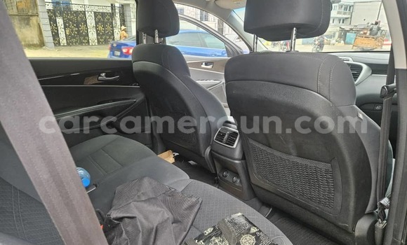 Sayi Imported Kia Sorento Azurfa Mota in Douala a Ƙasar Kamaru Sayi Imported Kia Sorento Azurfa Mota in Douala a Ƙasar Kamaru