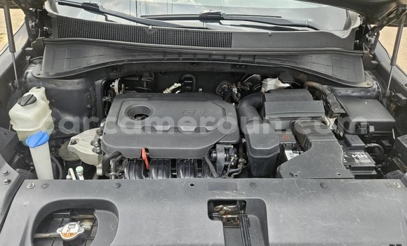 Sayi Imported Kia Sorento Azurfa Mota in Douala a Ƙasar Kamaru Sayi Imported Kia Sorento Azurfa Mota in Douala a Ƙasar Kamaru