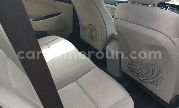 Sayi Na hannu Hyundai Tucson White Mota in Douala a Ƙasar Kamaru Sayi Na hannu Hyundai Tucson White Mota in Douala a Ƙasar Kamaru