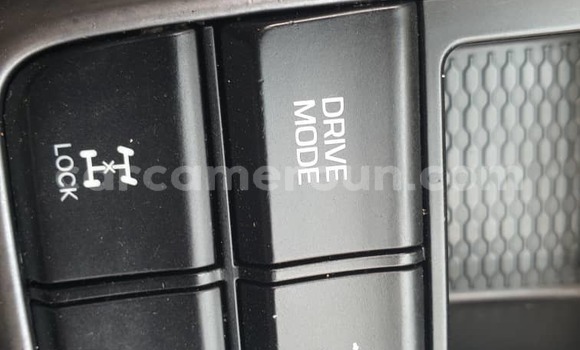 Sayi Na hannu Hyundai Tucson White Mota in Douala a Ƙasar Kamaru Sayi Na hannu Hyundai Tucson White Mota in Douala a Ƙasar Kamaru